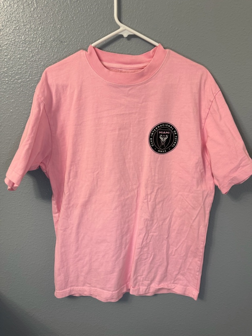 Men's Short-Sleeve Graphic Tee in Pink